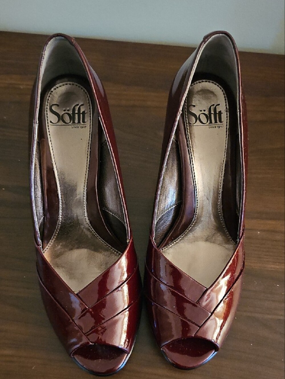 Sofft Women's Burgundy Patent Peep-Toe Heels